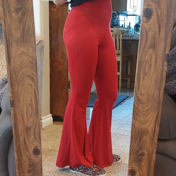 Turquoise Haven Super Soft Red Flares - Picture 2 of 2